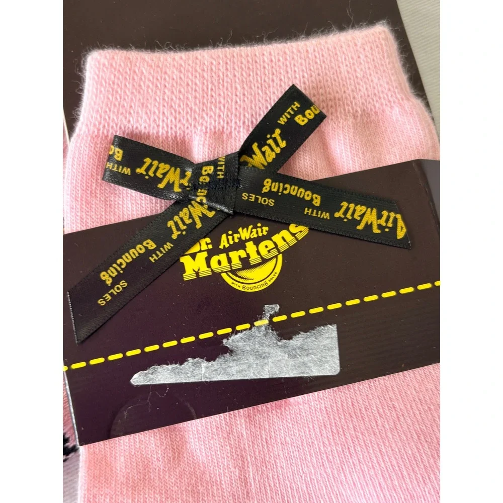 Dr. Martens Pink Cotton Blend Bow Socks Medium / Large 2 Pairs Womens shoe 9-14